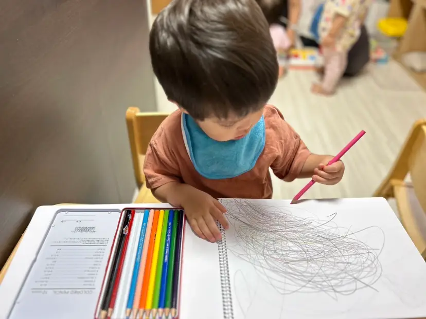 1歳 お絵かき モンテッソーリ｜始め方・道具・声かけ（家で3分）