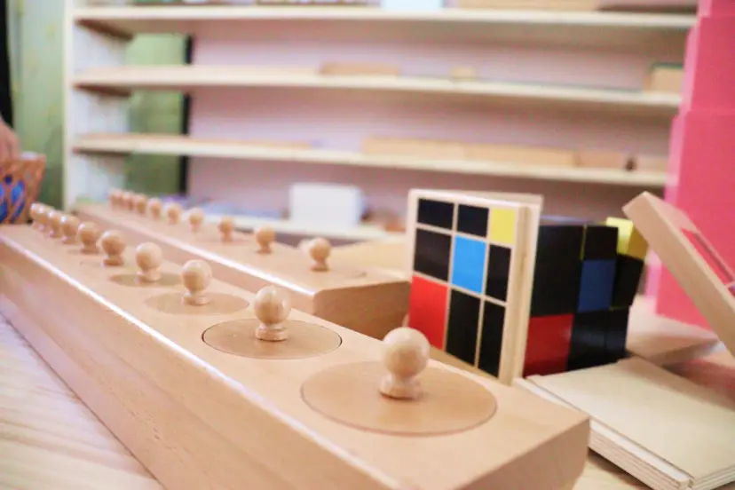 １歳向け！モンテッソーリ教育の知育おもちゃを６種に厳選！選び方も合わせて解説します。