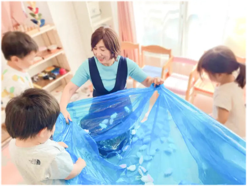 働いている様子のイメージ画像